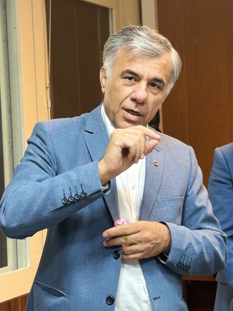 Dr.Esmaeili