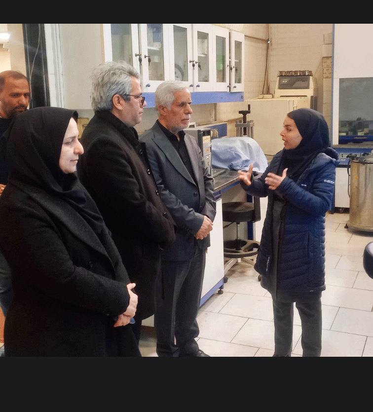 بازديد معاون وزیر صنعت، معدن و تجارت و رئیس سازمان زمین‌شناسی از مرکز پژوهش‌های کاربردی علوم زمین-البرز